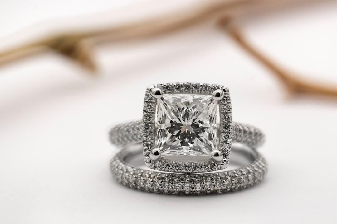 Straal weer met glanzend zilver: alles over het schoonmaken van zilveren sieraden