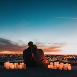 Een goede relatie: wat maakt het verschil tussen samen gelukkig zijn en uit elkaar groeien?