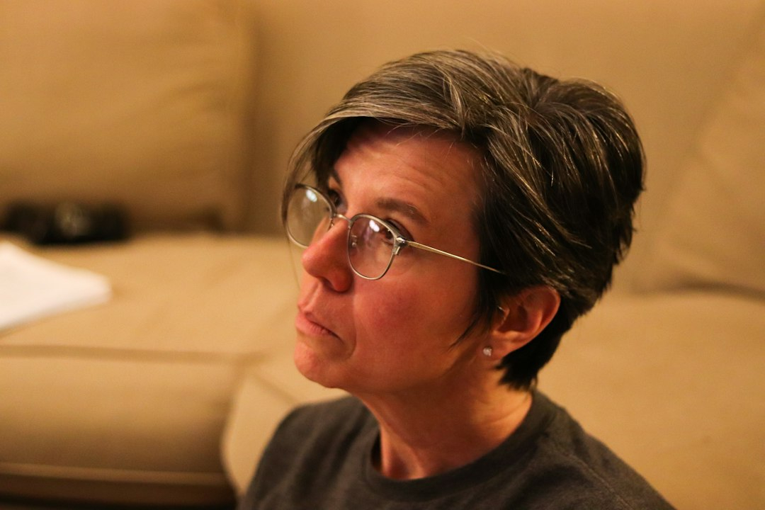 Korte kapsels voor dames van 65 met dun haar: dit werkt écht