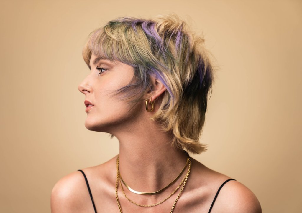 Kort haar in laagjes knippen: zo doe je het stap voor stap