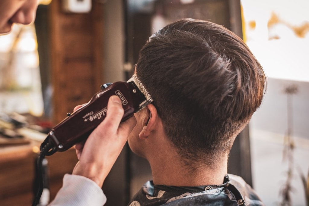 Coole jongens kapsels: de beste stijlen op een rij