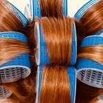 Haar krullen met rollers: zo doe je het stap voor stap