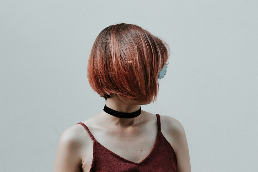 Korte kapsels voor oudere dames met dun haar: de beste opties op een rij