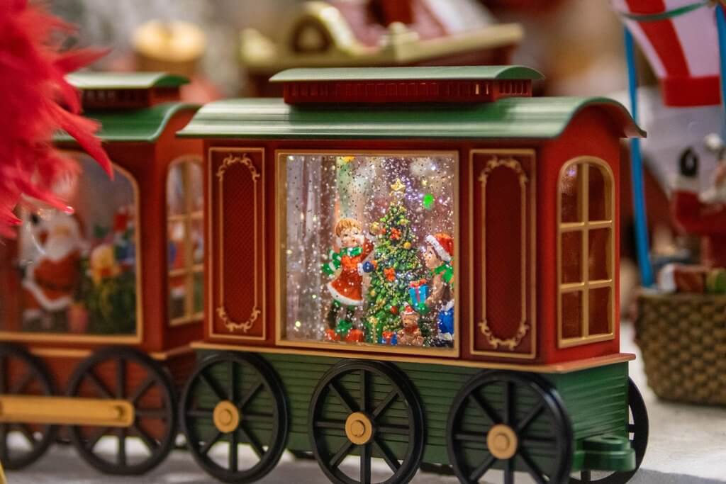 Kersthuisjes stylen: zo maak je van je kerstdorp een sfeervol hoekje